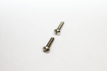 Load image into Gallery viewer, Maui Jim Red Sands Screw And Screwdriver Kit | Replacement Kit For Red Sands